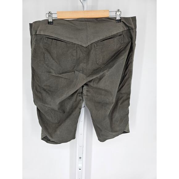 Quechua Women's Green Mid Rise Smart Button Closer Pockets Casual Shorts Size XL - Picture 4 of 4